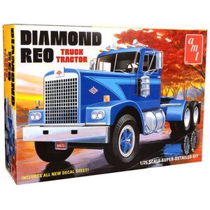 AMT Diamond Reo Truck Tractor 1/25 Scale Model Kit  COLLECTIBLES